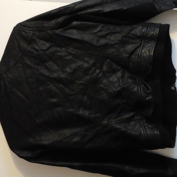 Black leather jacket - Picture 4 of 4